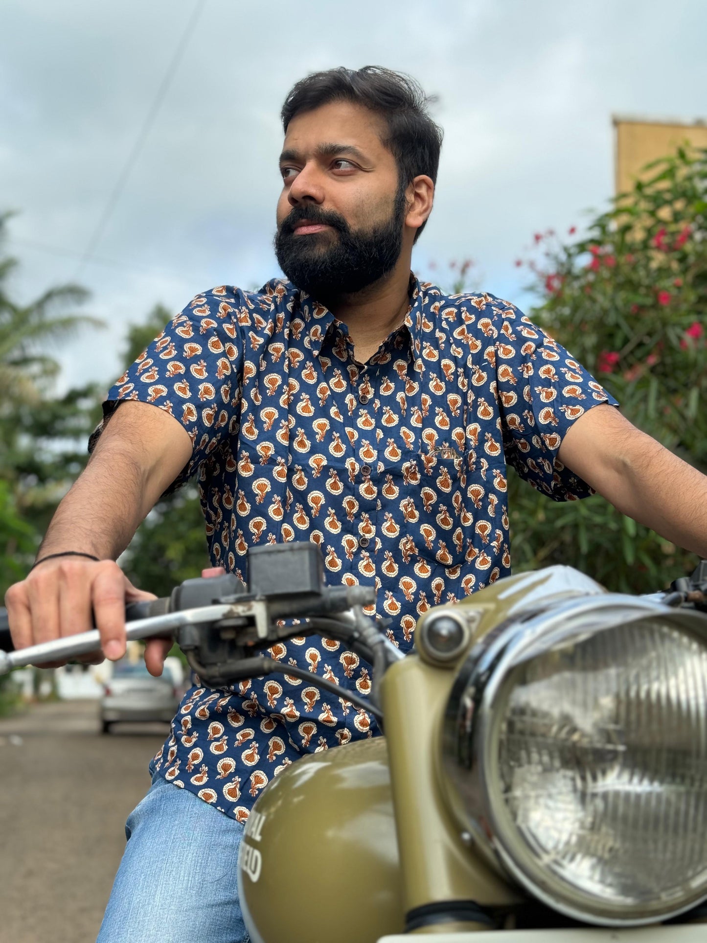 Mens half sleeves shirt