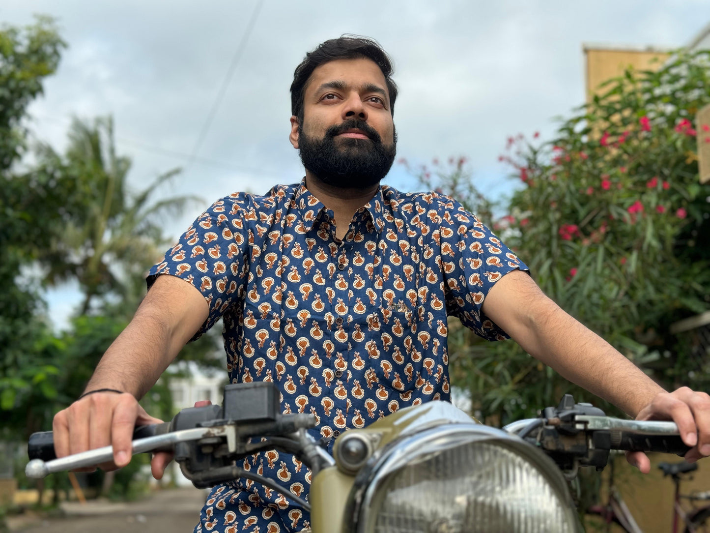 Mens half sleeves shirt