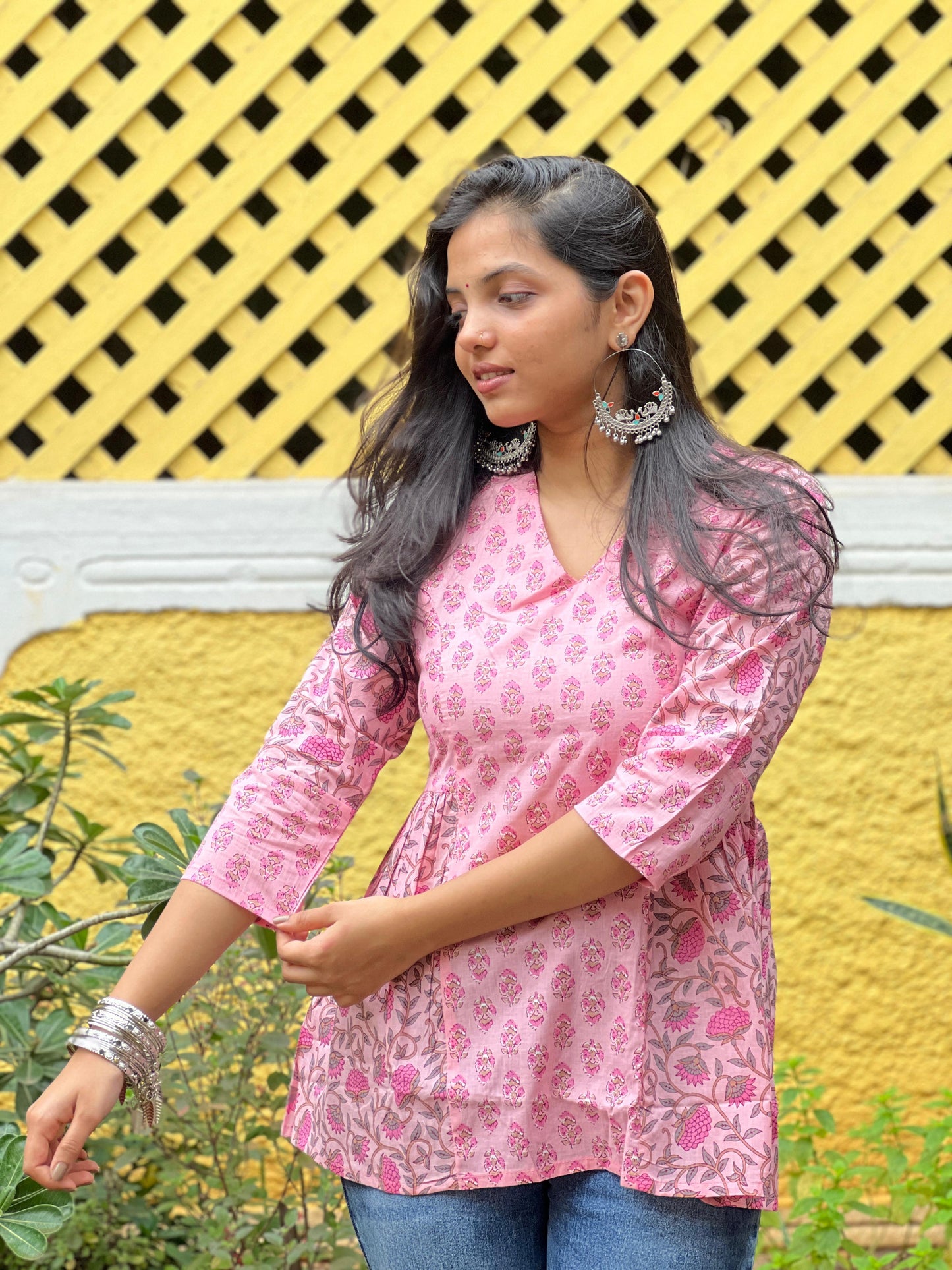 women's short top