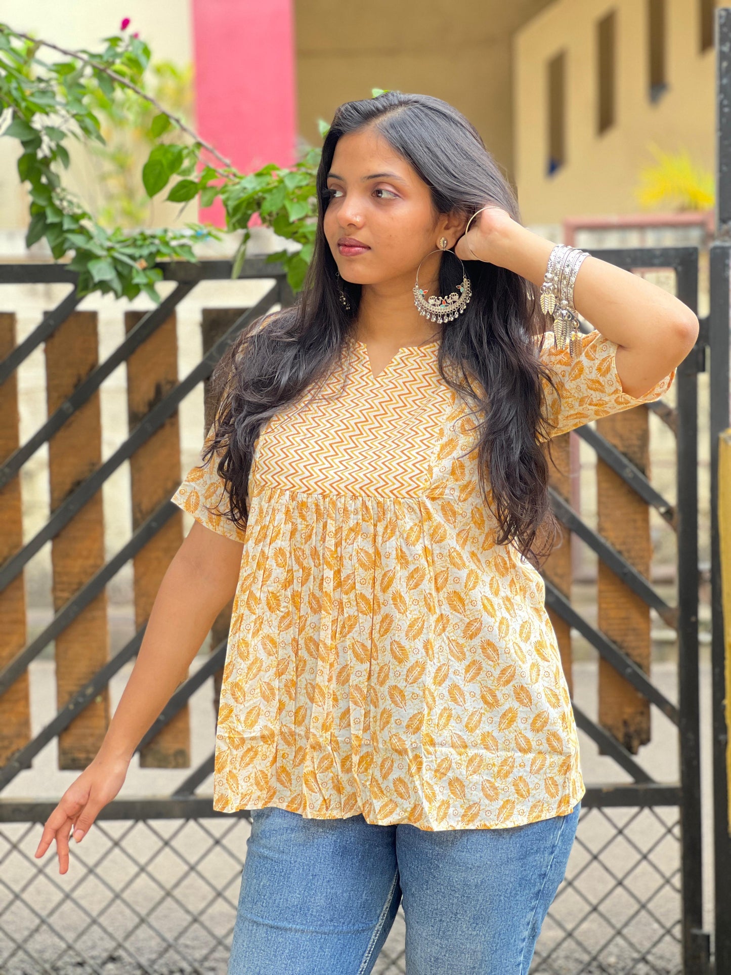 women's short top