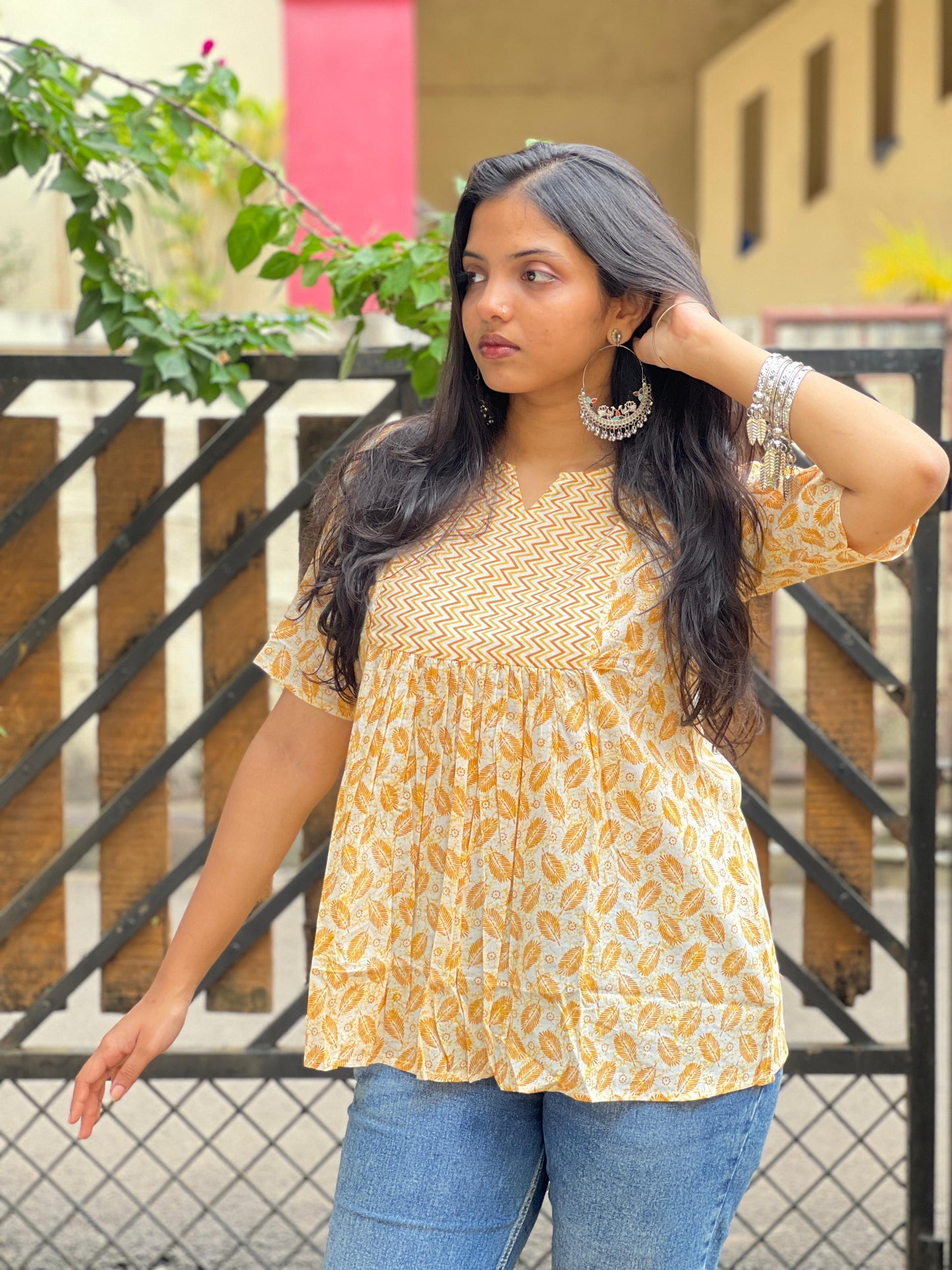 women's short top