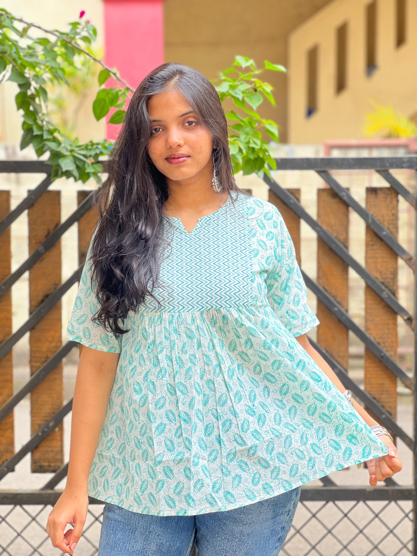 women's short top