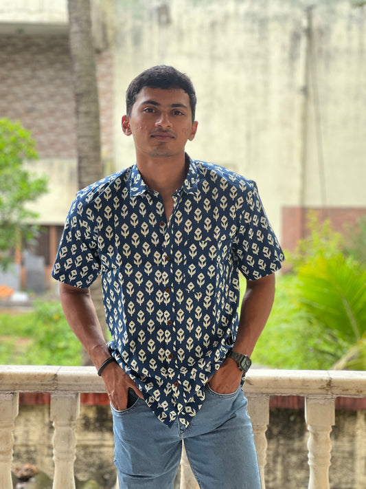 Mens half sleeves shirt