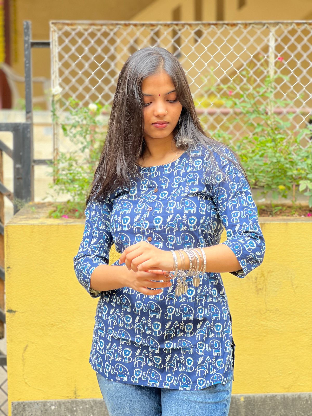 women's short top