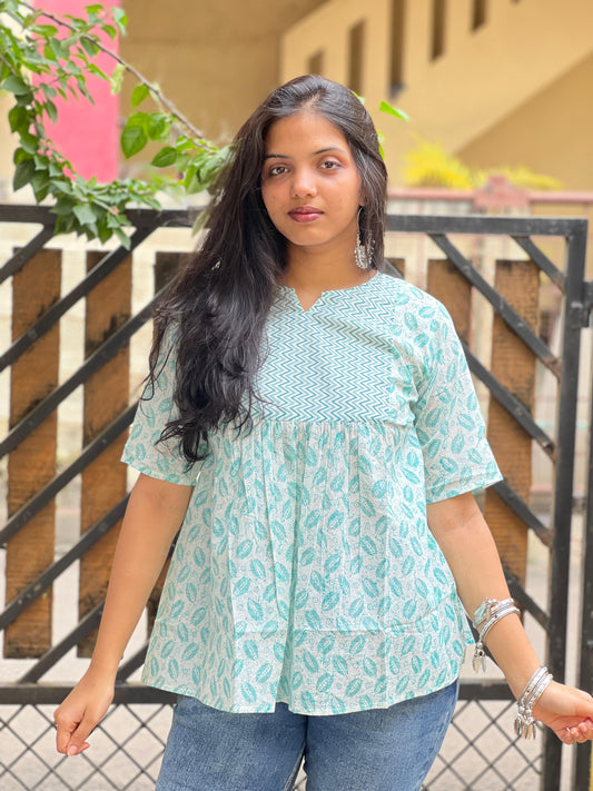women's short top